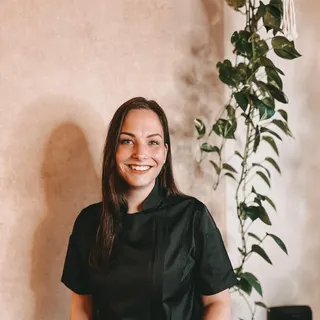 Julia Außerer, Inhaberin von Weiden Wohlfühlmassagen